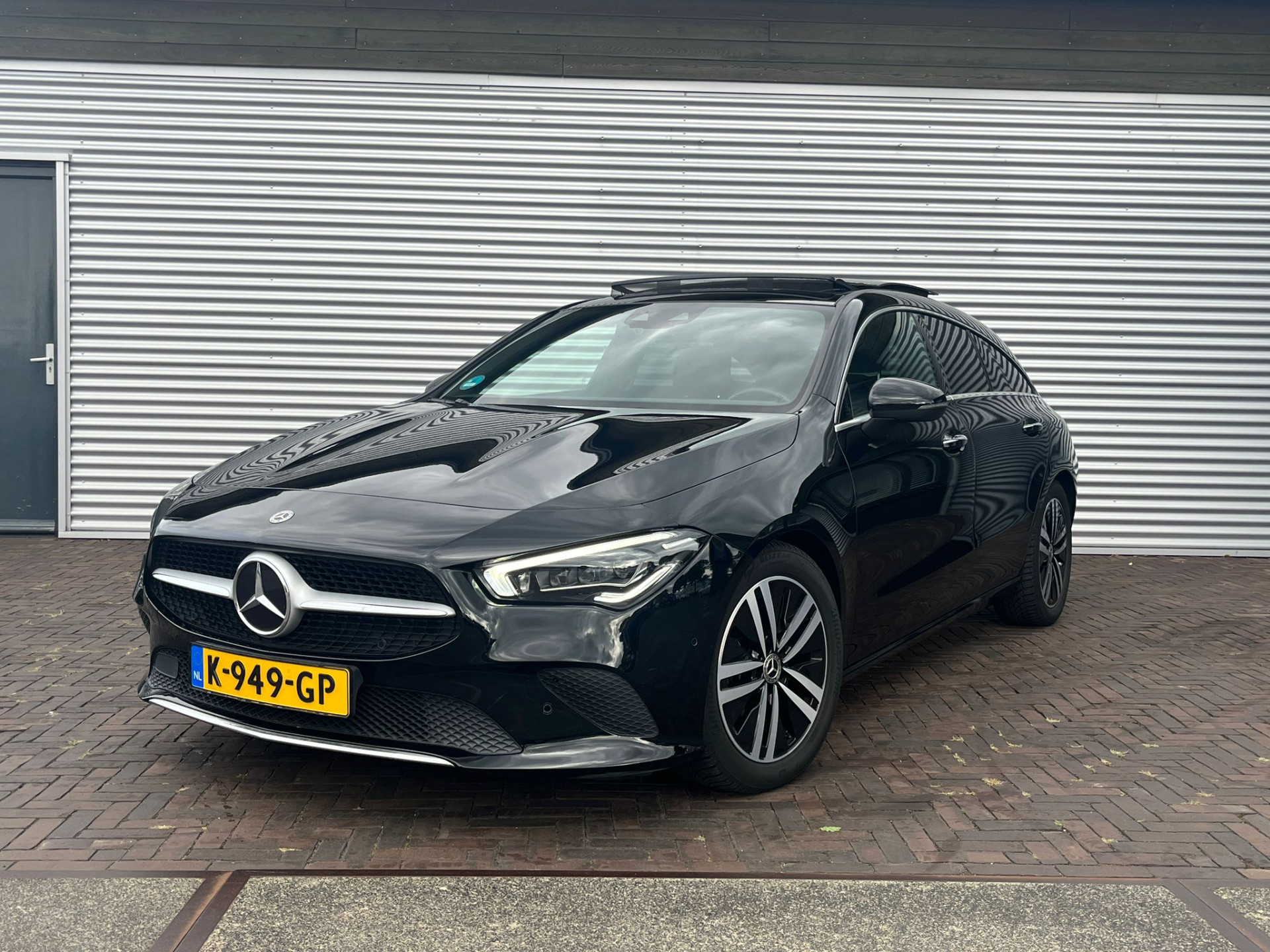 47574359-17.jpg