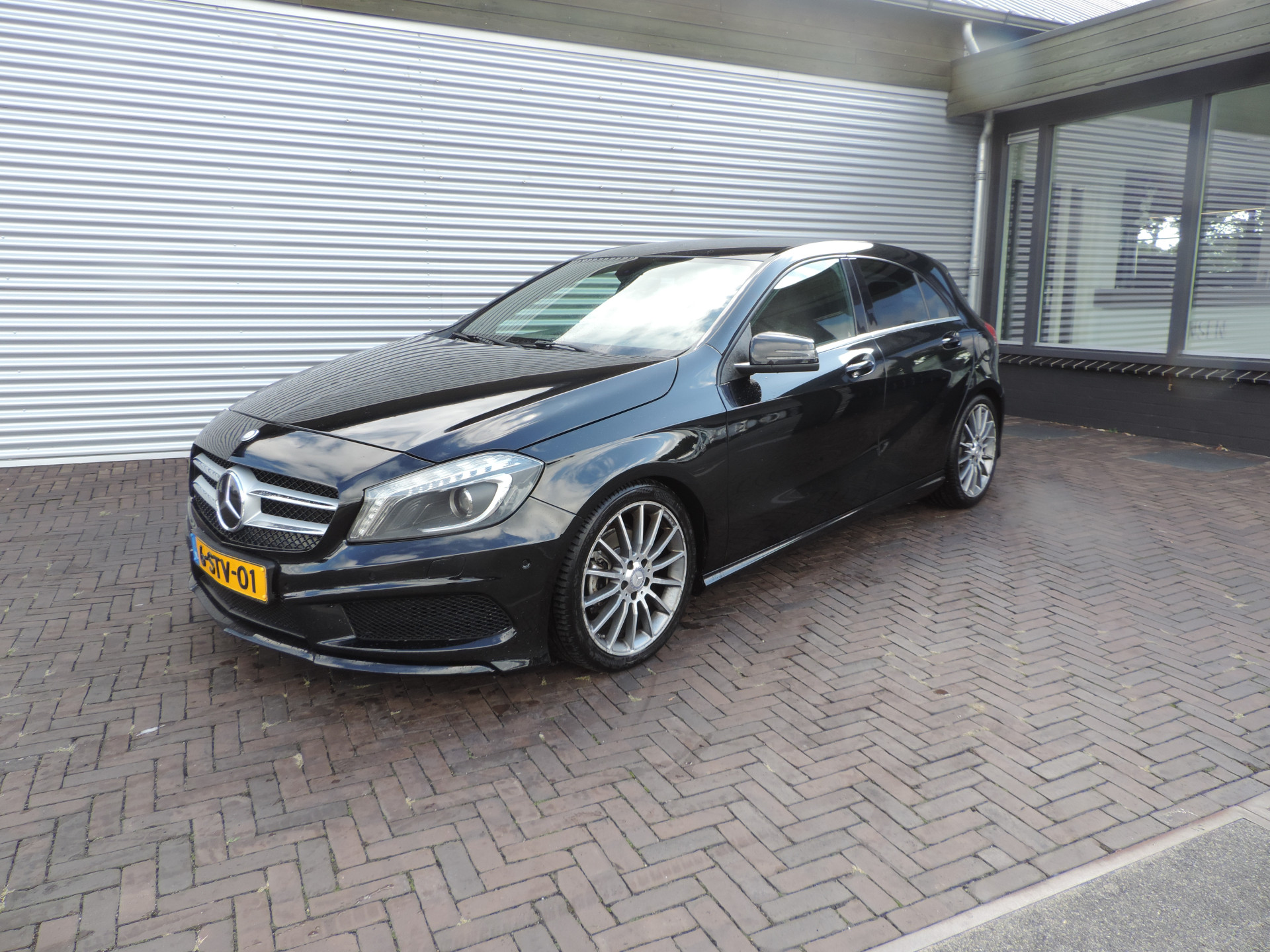 41801616-20.jpg