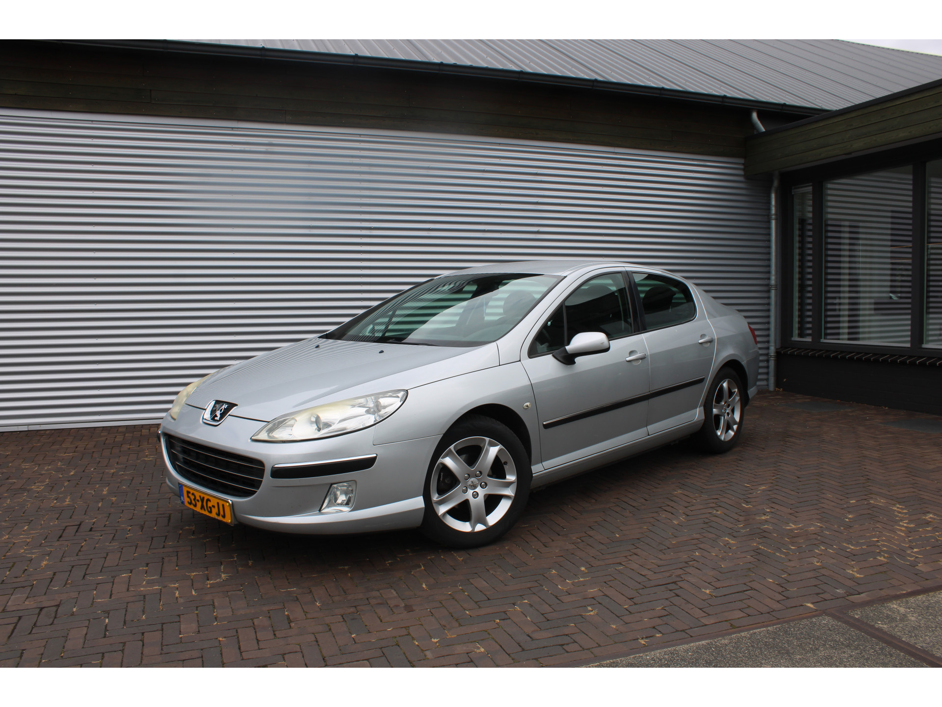 55992709